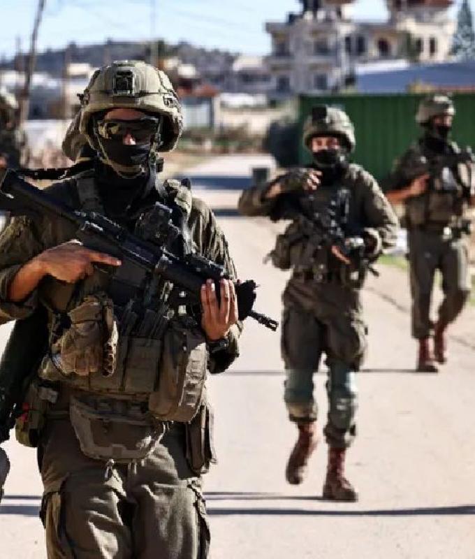 عمليات تفجير وتمشيط إسرائيلية داخل بلدة حانين