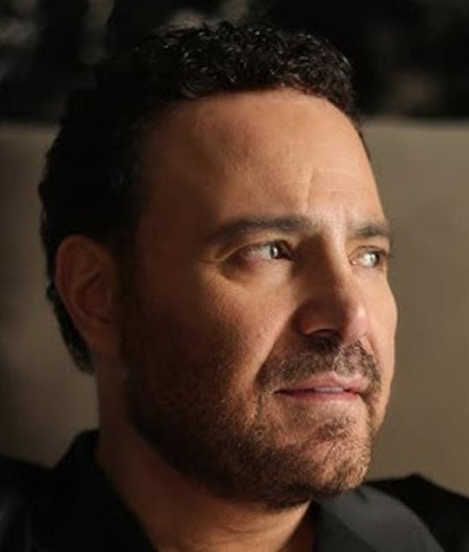 "رح اشتقلك يا رفيق العمر".. الموت يؤلم الفنان عاصي الحلاني (صورة)