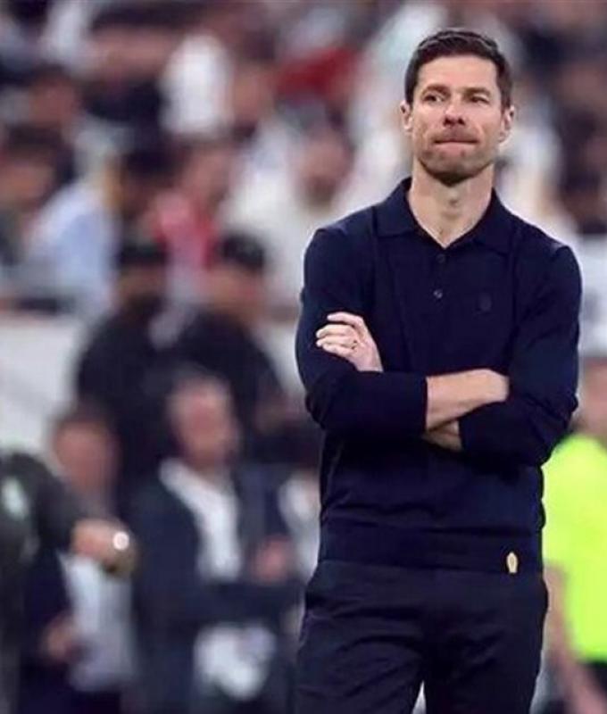 بعد تعيين ألونسو مدربا لتشيلسي.. أول لاعب يطلب الرحيل