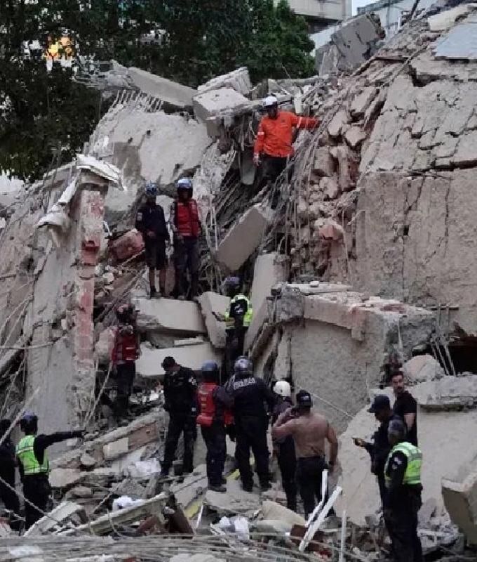 فنزويلا تهتز مرتين: انهيار مبان وسقوط قتلى