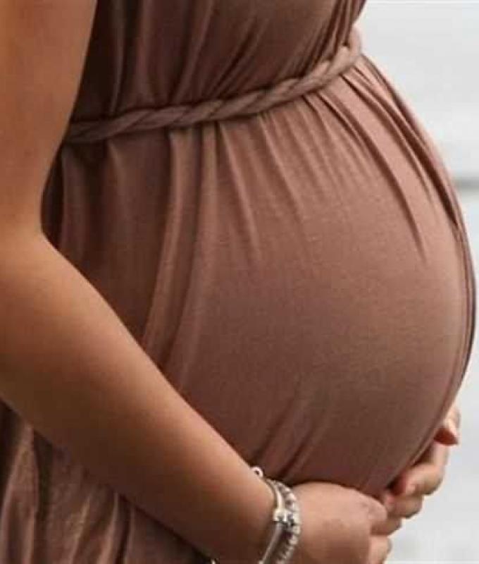 الصحة العالمية تحذّر من مخاطر موجات الحر على الحوامل والأجنّة