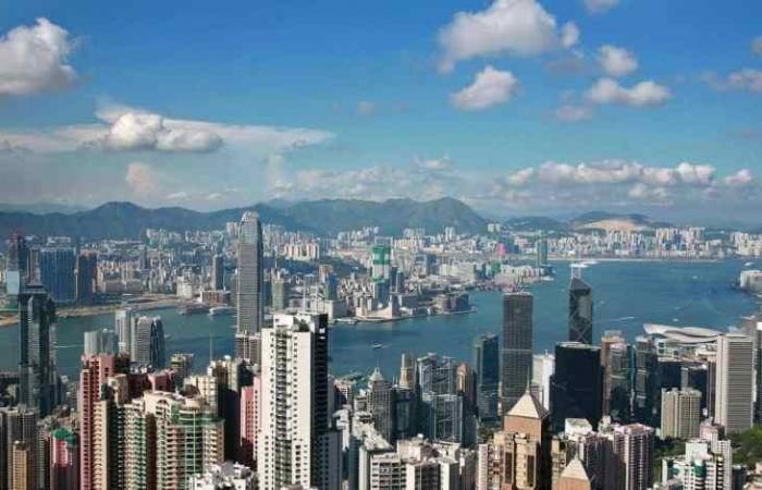 هونغ كونغ تسجلُ أكبر عملية سرقة هاتفية