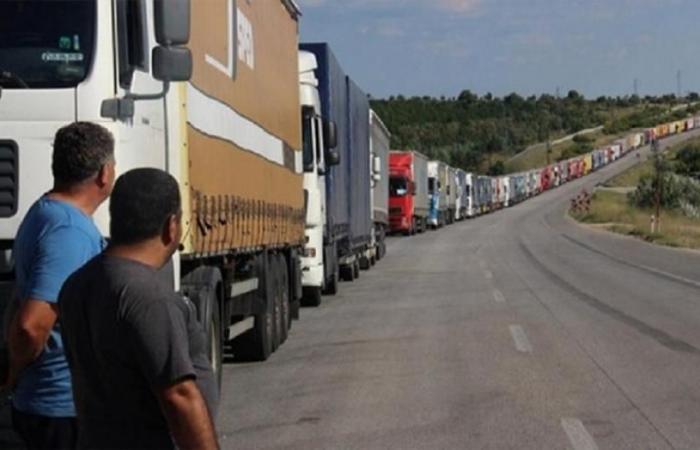 دمشق: الأولوية في نقل البضائع المصدرة للشاحنات السورية