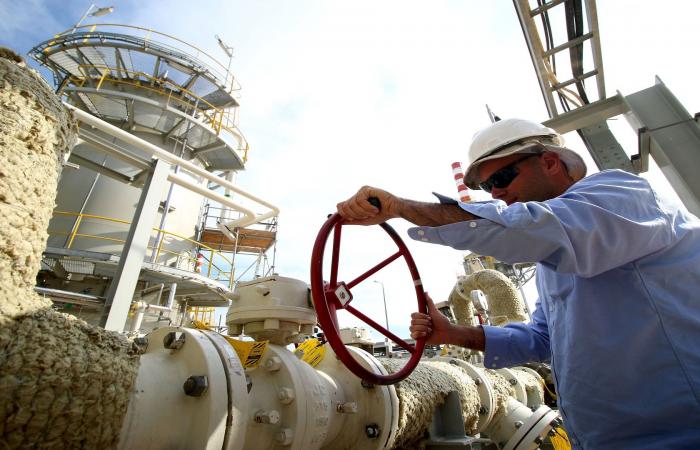 مصر تجدد اتفاق استيراد النفط الخام من العراق