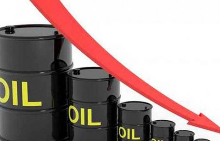 خطوة أمريكية تتسبب بتراجع أسعار النفط