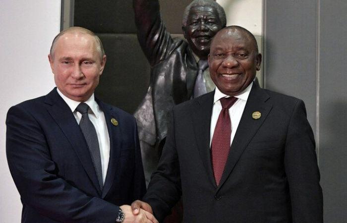 جنوب إفريقيا تستدعي روسيا ودول “البريكس” لدراسة “كورونا”