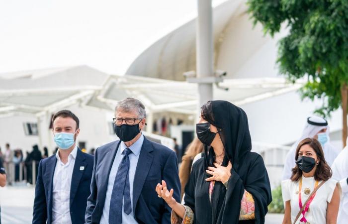 بيل غيتس يزور معرض إكسبو دبي – صور