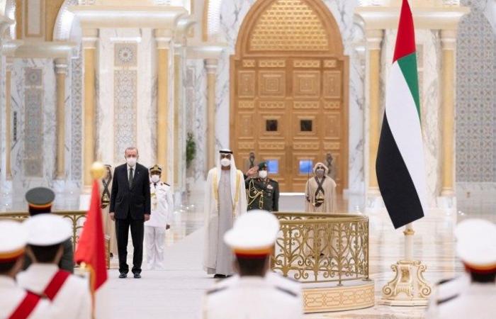 الإمارات وتركيا توقعان 13 اتفاقية في مجالات متعددة