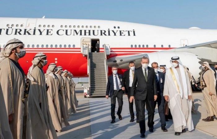 الإمارات وتركيا توقعان 13 اتفاقية في مجالات متعددة