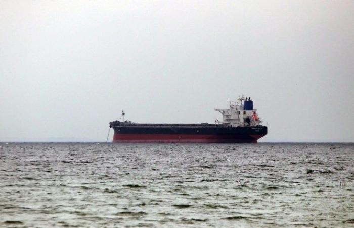 غرق سفينة وقود تجارية قبالة قابس التونسية