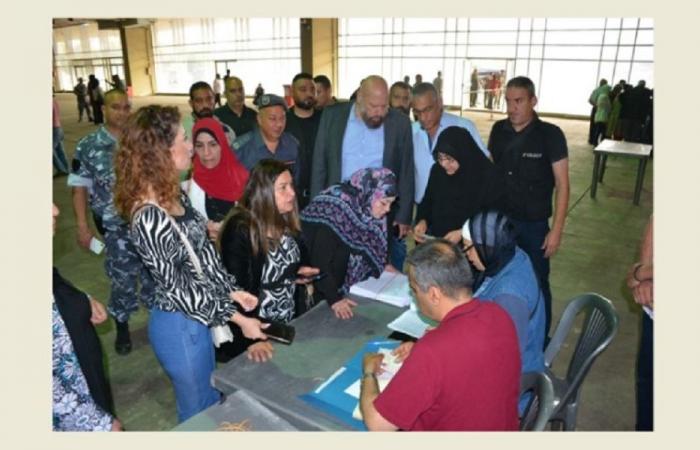 نهرا أشرف على توزيع صناديق الاقتراع في طرابلس