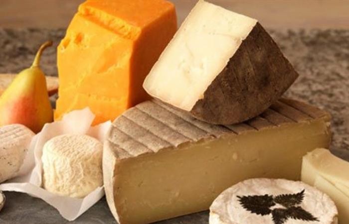 6 أشياء صحية تحدث لجسمك إذا توقفت عن تناول الجبن