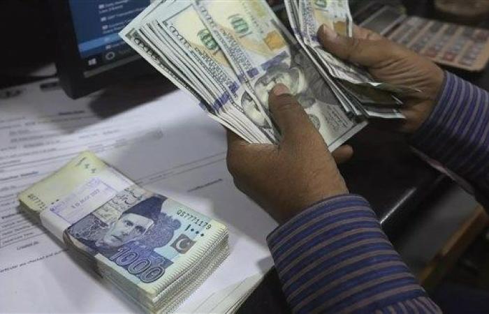 ناتيكسيس: باكستان سيكون لديها أموال كافية لتجنب التخلف عن السداد