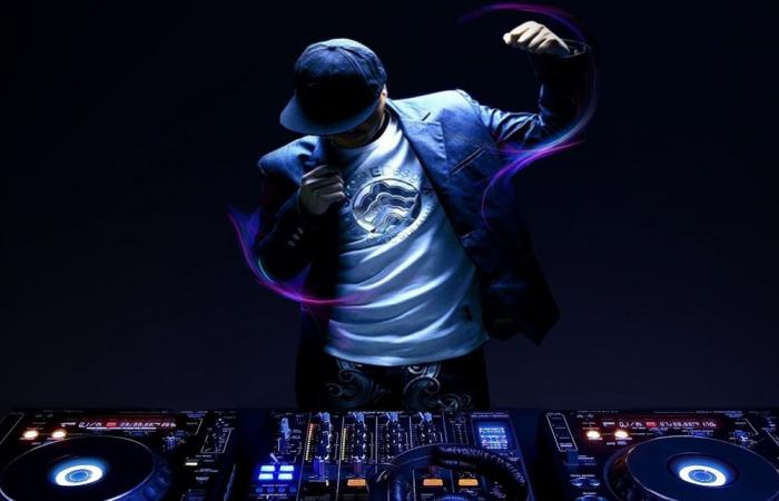 من كرة القدم إلى السهرات الليلية: لاعب يبدأ مسيرته كـ "دي جي"!