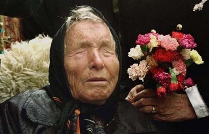 أصابت مُجددا.. توقع للعرافة العمياء الشهيرة لعام 2025 يتحقق