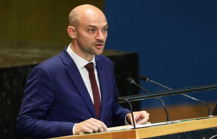 بارو يدعو إسرائيل لاحترام اتفاق وقف النار مع لبنان