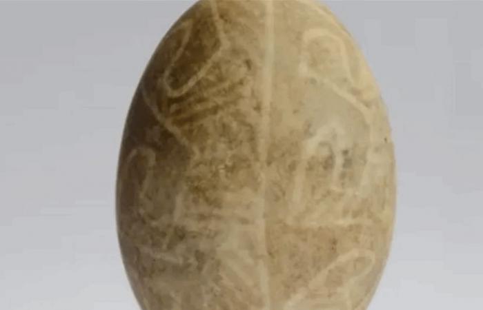 أقدم بيضة عيد فصح مزخرفة في العالم موجودة في هذا البلد... ما اسمها؟