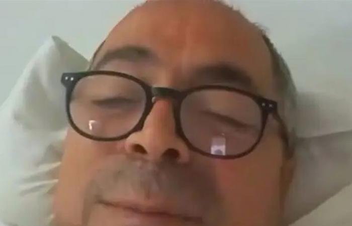 بالفيديو... مرشح يطلق حملته الانتخابية من السرير!