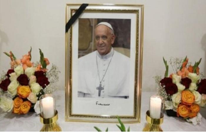 اختتام تقبل التعازي بوفاة البابا بالسفارة البابوية في حريصا