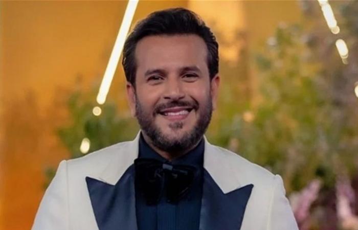 في حالة "صدمة شديدة".. إعلامية تتحدث عن حالة والدة صبحي عطري بعد وفاته (فيديو)