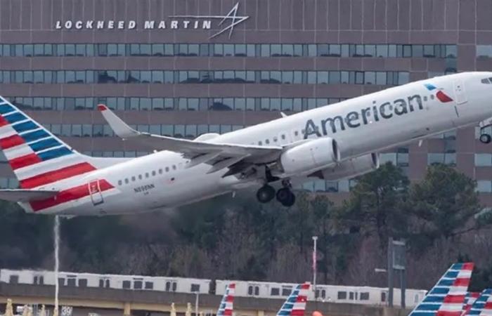 في أميركا... مروحية عسكرية تتسبب بإلغاء هبوط طائرتين