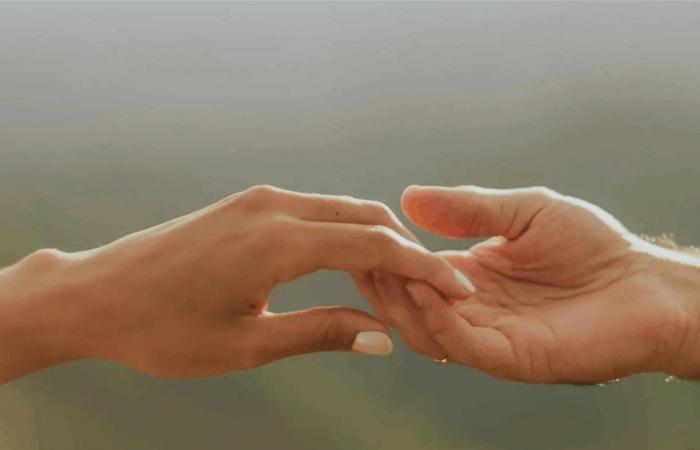 من يقع في الحب بشكل أسرع.. الرجل أم المرأة؟