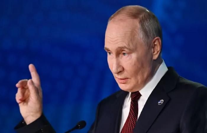 بوتين يعزل قائد القوات البرية للجيش الروسي