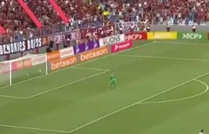 بالفيديو... "هدف غريب" قد يحرم بوليفيا من التأهل إلى كأس العالم!