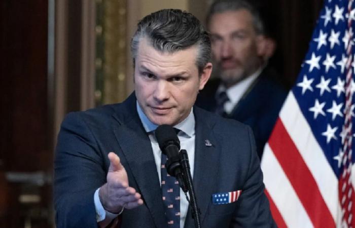 وزير الدفاع الأميركي يهاجم حاكم كاليفورنيا