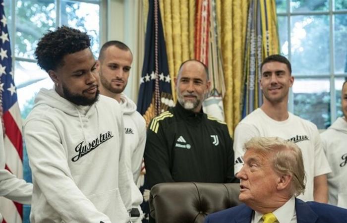 ترامب يحرج لاعبي يوفنتوس بسؤال مفاجئ عن النساء.. شاهدوا ما جرى بالفيديو