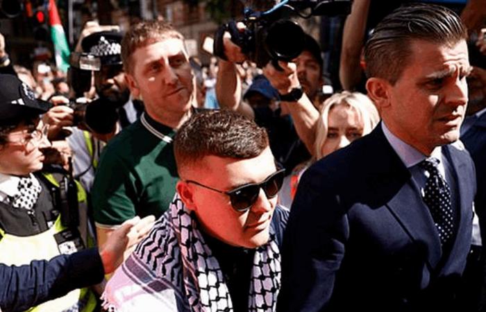 بسبب رفع علم "حزب الله".. مشاركة فرقة بحفل فني تهدد بإشعال مواجهة سياسية