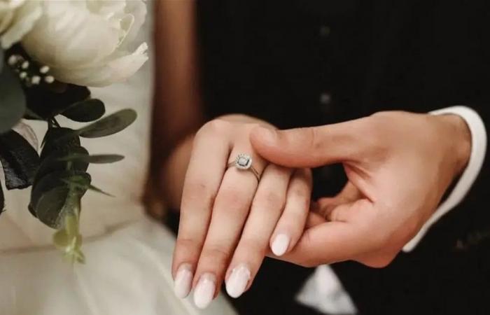 بعد إنفصالها عن زوجها وزواجها من جديد... فنانة تتلقى مباركة من إبنها هذا ما قاله لها