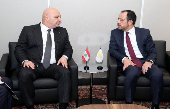 عون يتلقى دعوتين أوروبيتين من الرئيس القبرصي