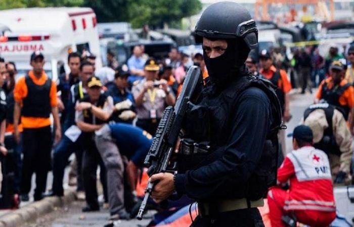 54 جريحًا جراء انفجار مجهول قرب مدرسة في إندونيسيا