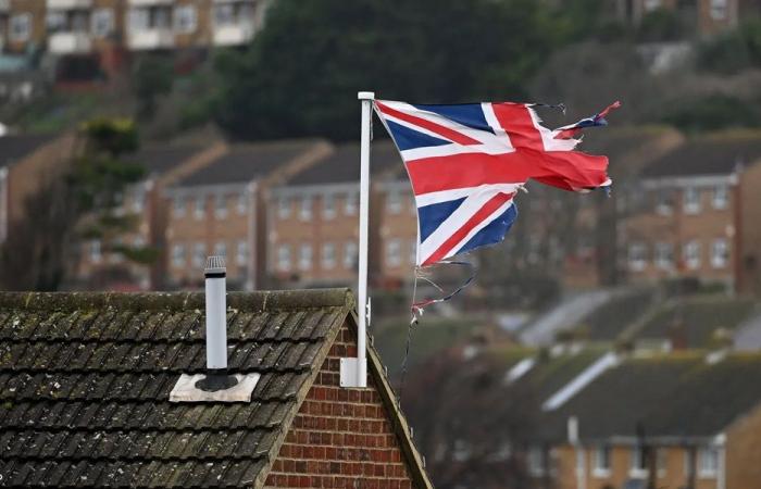بريطانيا ترفع العقوبات عن الرئيس السوري أحمد الشرع