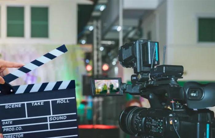 بدون ماكياج… ممثلة شابة بإطلالة جديدة والجمهور يعلق (صور)