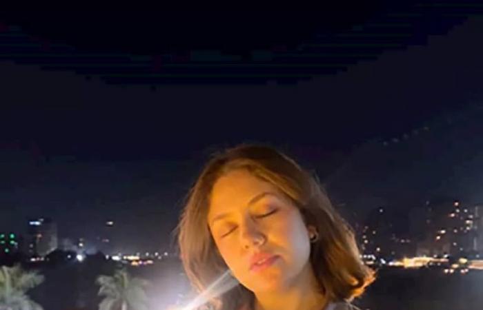 بدون ماكياج… ممثلة شابة بإطلالة جديدة والجمهور يعلق (صور)