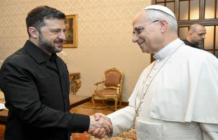 البابا لاون لزيلينسكي: لضرورة مواصلة الحوار