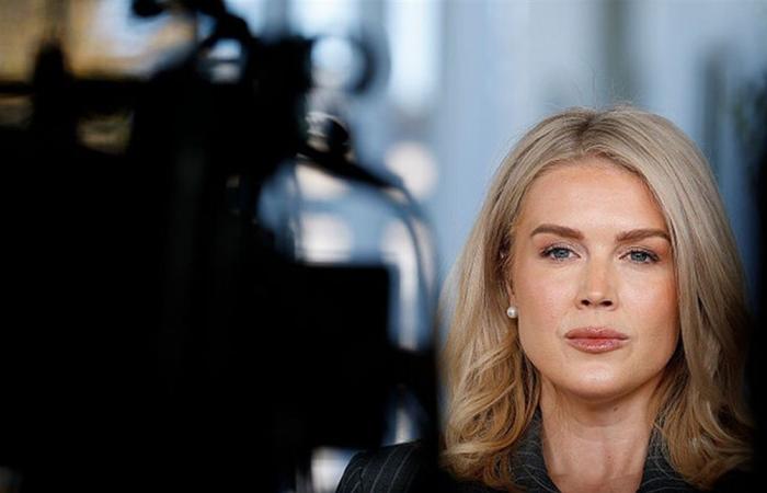 بالفيديو... شاهدوا كيف تغزّل ترامب بالمتحدثة باسم البيت الأبيض