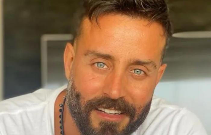 شعر بحالة إعياء شديدة ودخل إلى المستشفى.. ما الذي كُِشِفَ عن وضع الفنان سعد رمضان الصحيّ؟