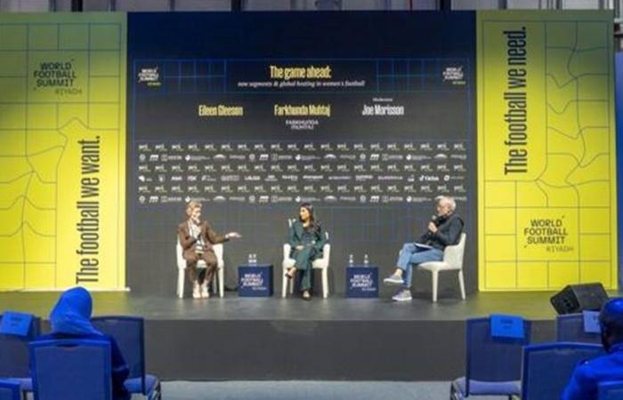 السعودية تفتح أبوابها أمام الرياضيات وتحقق تقدمًا ملحوظًا في كرة القدم النسائية