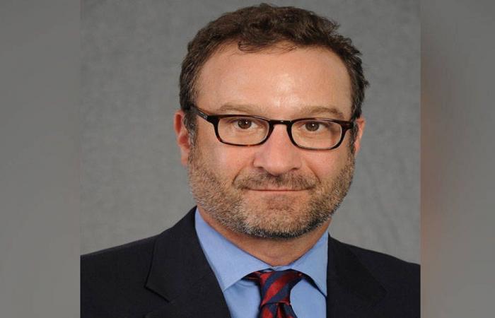 شينكر: اذا لم تنزع الحكومة سلاح “الحزب” إسرائيل ستكمل المهمة