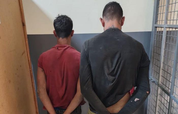 مداهمة في أكروم وتوقيف شخصين بحوزتهما كوكايين