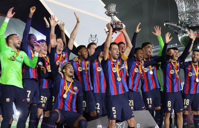 عرض ضخم قد ينهي ديون برشلونة… لكن العقبة قانونية