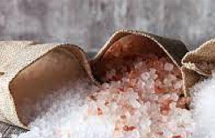 كيف يرفع الملح "الخفي" ضغط الدم دون أن تشعر؟