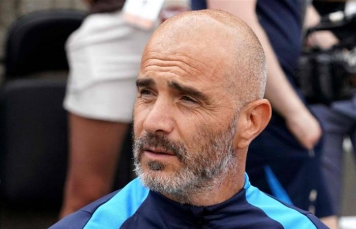 مدرب تشيلسي يشدد على تركيزه على مباراة كارديف بعد الجدل الإعلامي