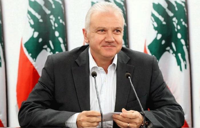 كرم: انتهاك الدستور والأعراف يطيح بالجمهورية