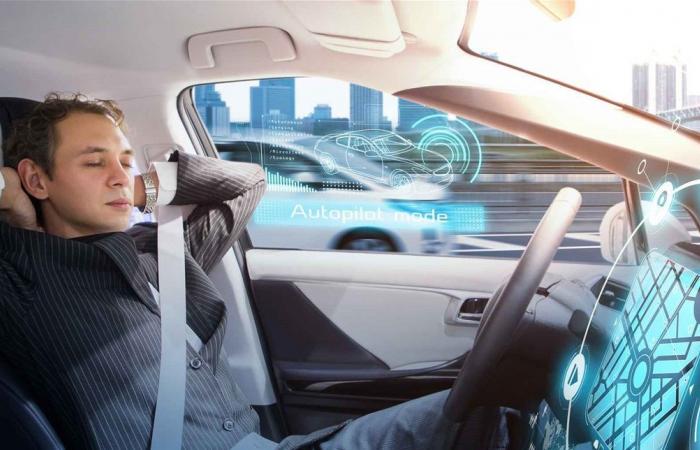 في هذا البلد.. تعطل السيارات ذاتية القيادة بسبب انقطاع الكهرباء يفاقم الازدحامات (فيديو)