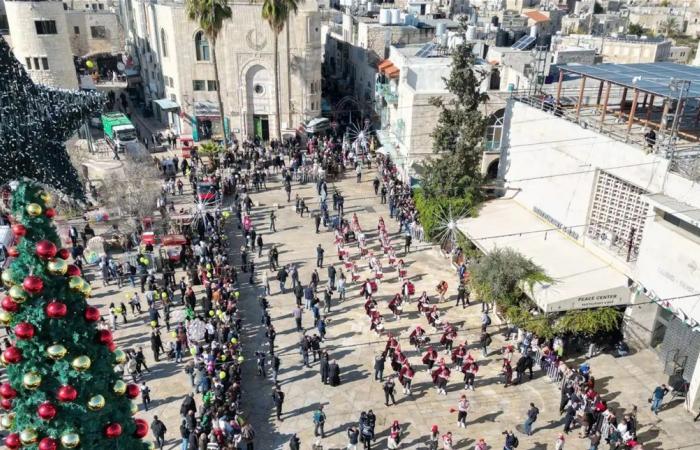 بعد عامين من الغياب.. بيت لحم تستعيد احتفالات الميلاد (صور وفيديو)