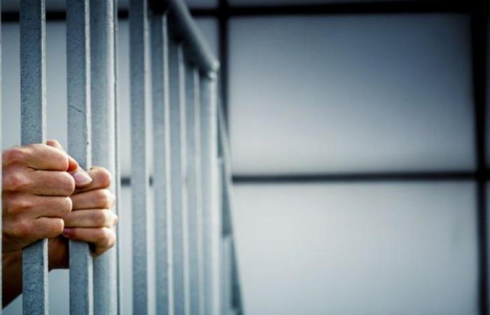 الحكم بسجن فتاة بسبب فنان معروف... ما الذي حصل بينهما؟